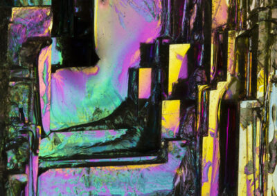 Iridescent cubic crystals in a stairstep form